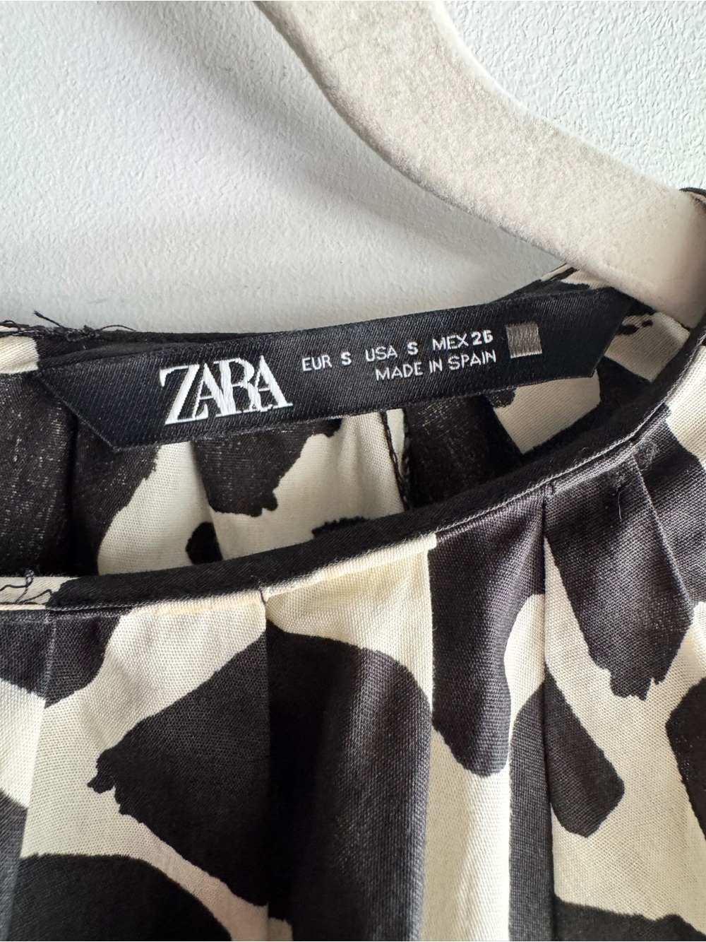 Zara Black and White Animal Print Peplum Blouse - S - Picture 3 of 3